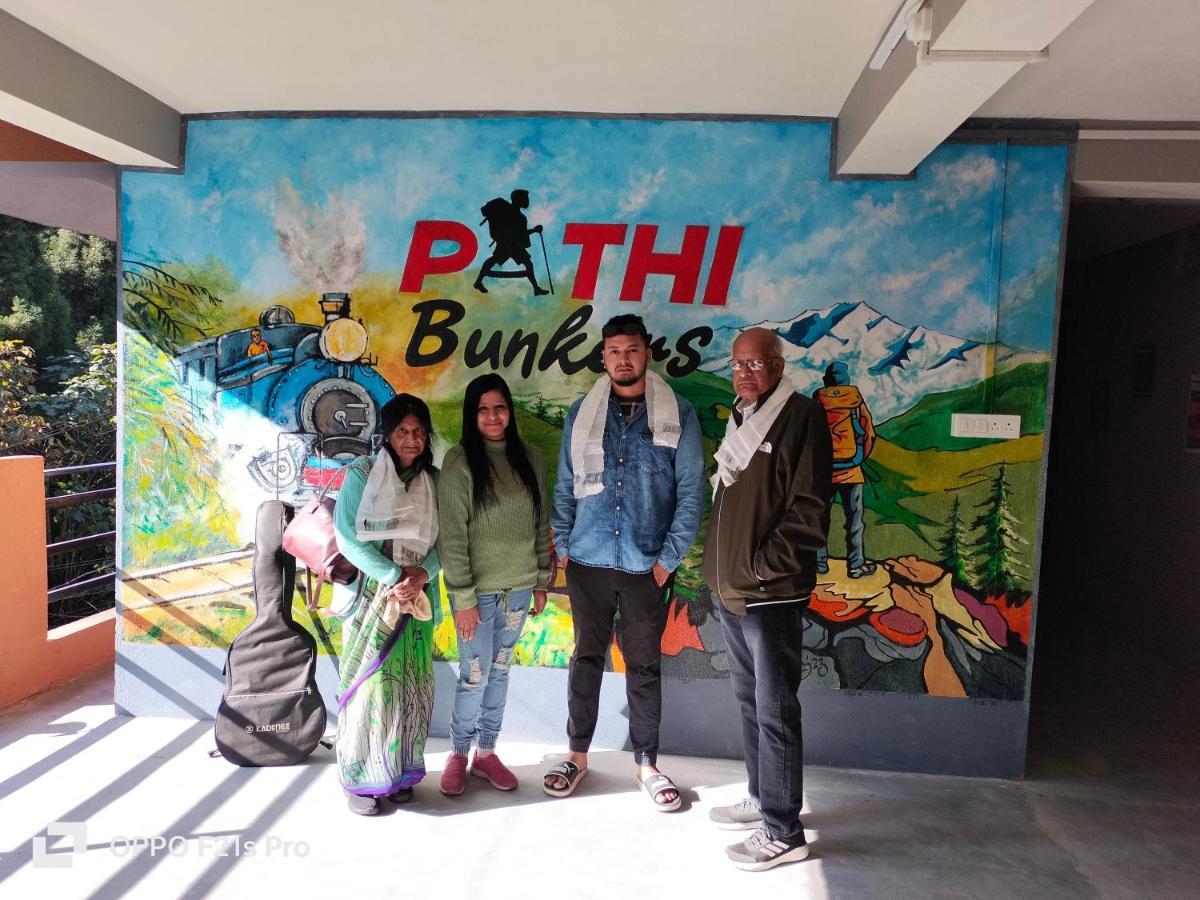 Pathi Bunkers Hostel Darjeeling  Buitenkant foto