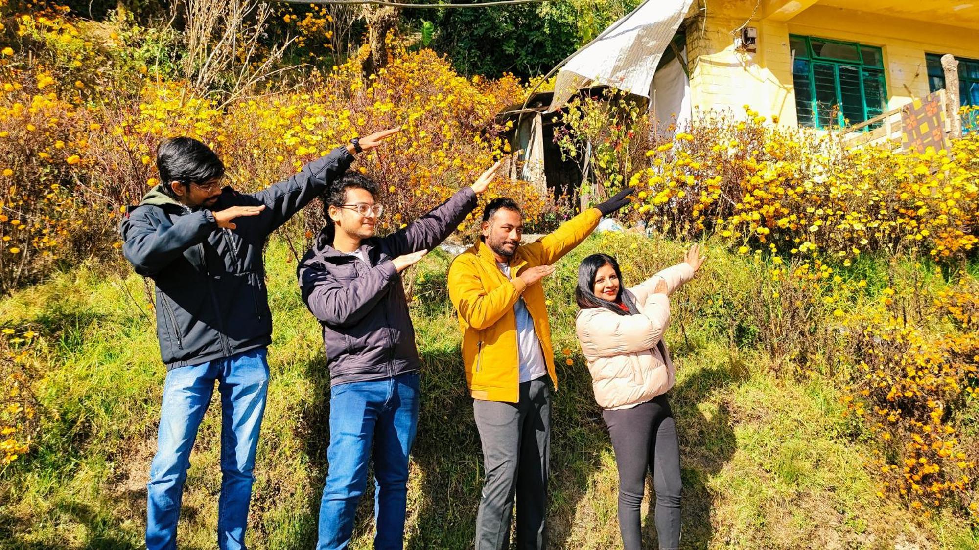 Pathi Bunkers Hostel Darjeeling  Buitenkant foto