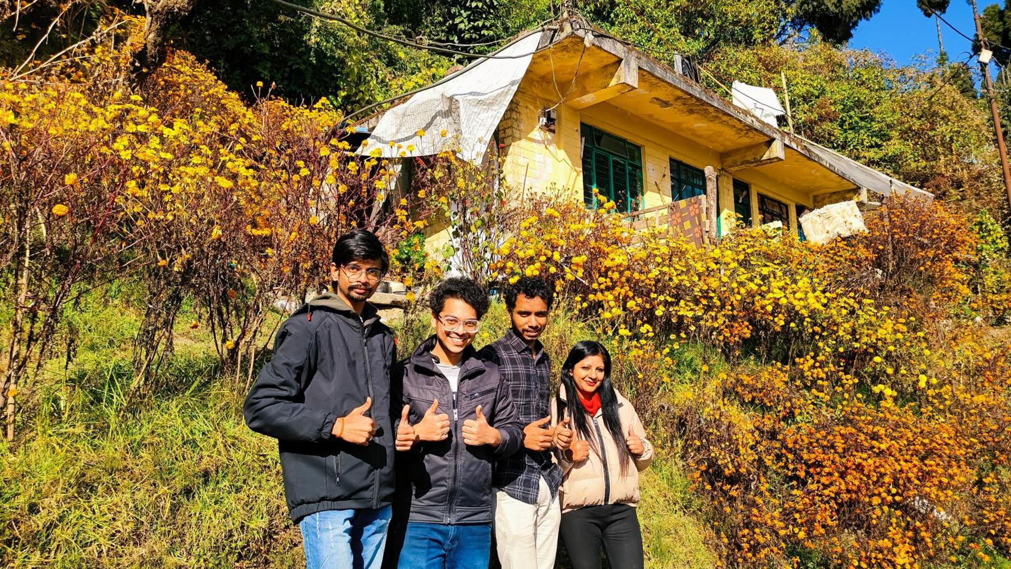Pathi Bunkers Hostel Darjeeling  Buitenkant foto